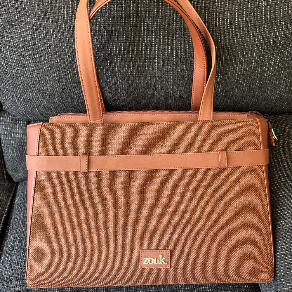 ZOUK Women Brown Structured 16 Inch Laptop Shoulder Bag